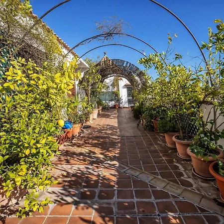 Palacio Marques Vega Armijo & Casco Historico