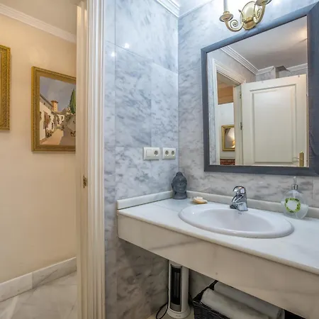 Palacio Marques Vega Armijo & Casco Historico Apartment *