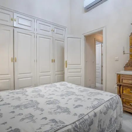 Palacio Marques Vega Armijo & Casco Historico *