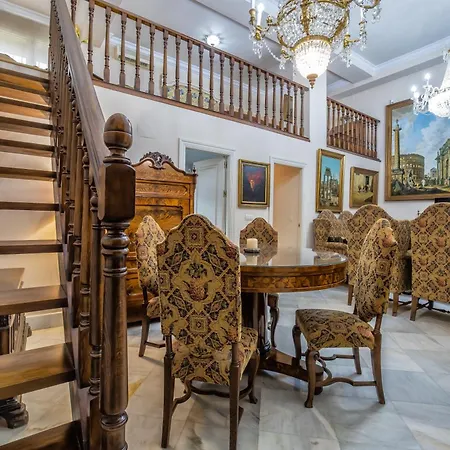 Palacio Marqués Vega Armijo&Casco Histórico *