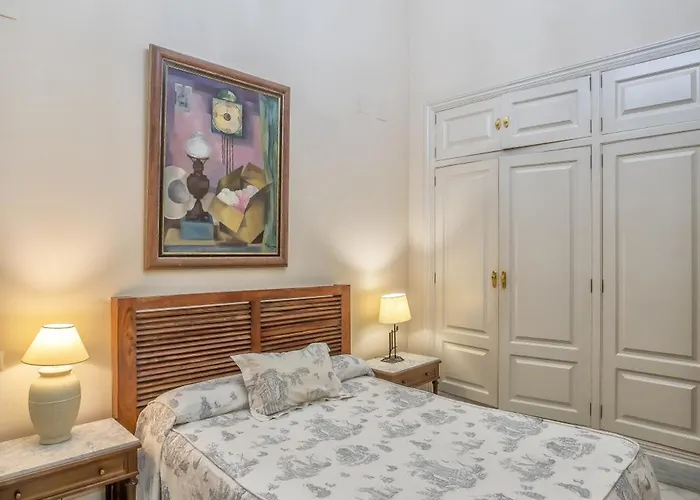 Palacio Marques Vega Armijo & Casco Historico Apartman *